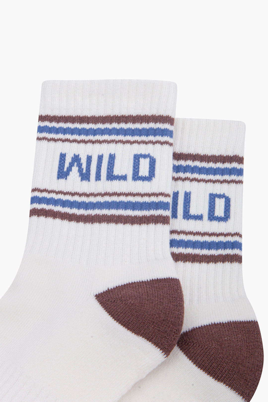Wild-Organic-Cotton-Sports-Socks-in-White/Brown-Close-Up