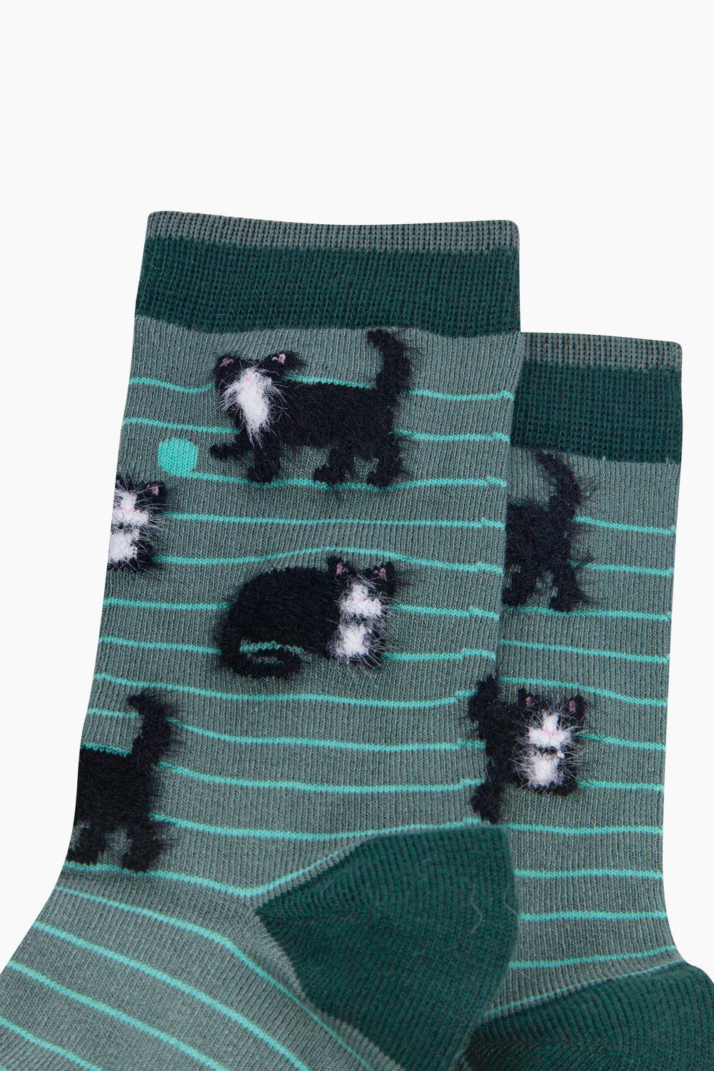 Green-Cat-Women's-Fluffy-Bamboo-Socks-Close-Up