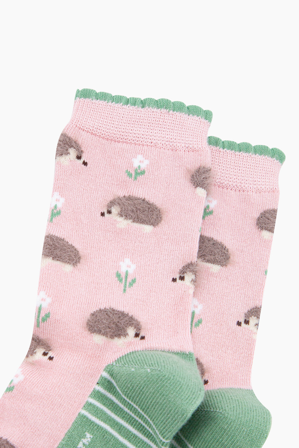 Hedgehog-Floral-Fluffy-Bamboo-Socks-in-Pink-Closeup
