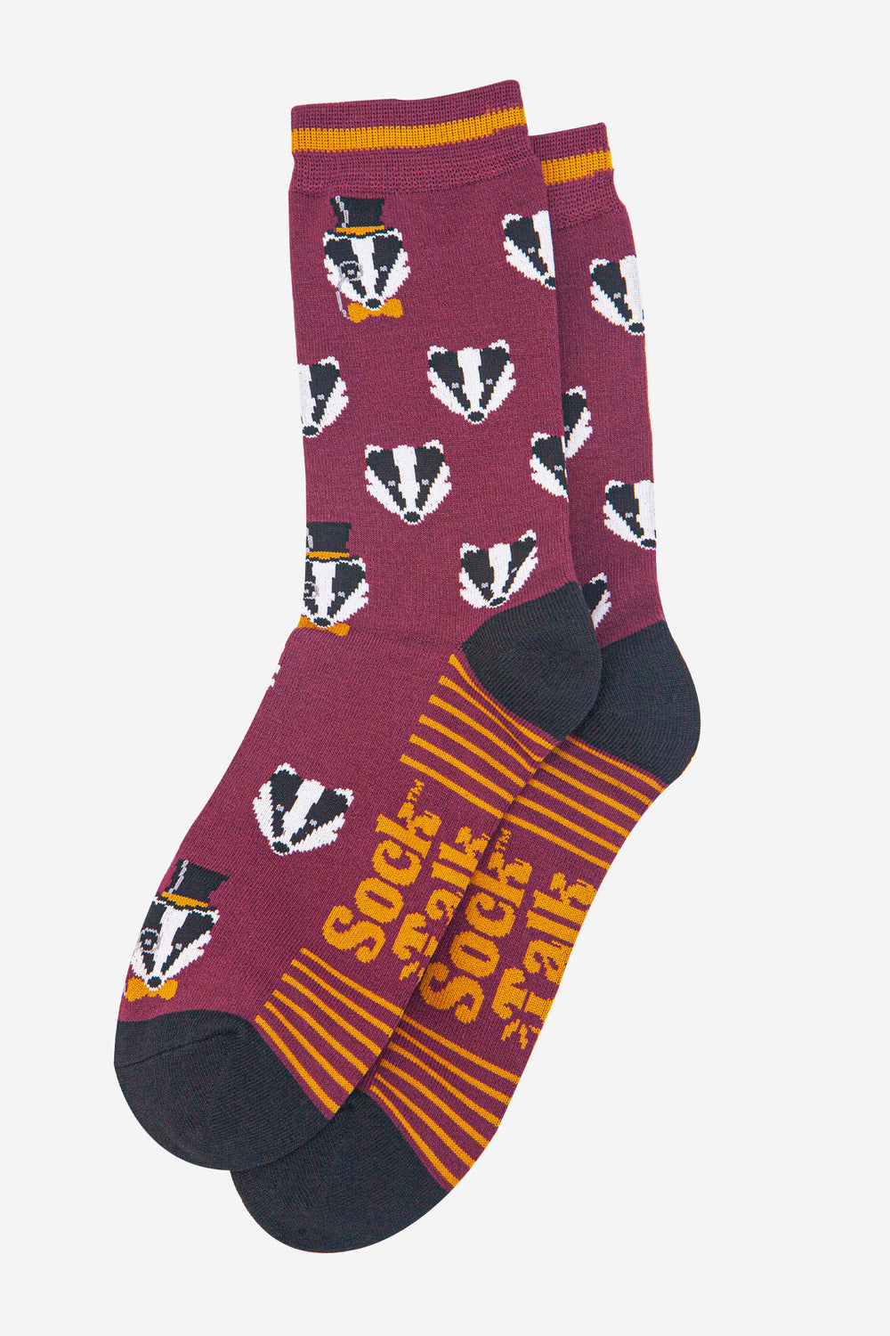 mens-bamboo-socks-burgundy-black-dapper-badger-laying-flat