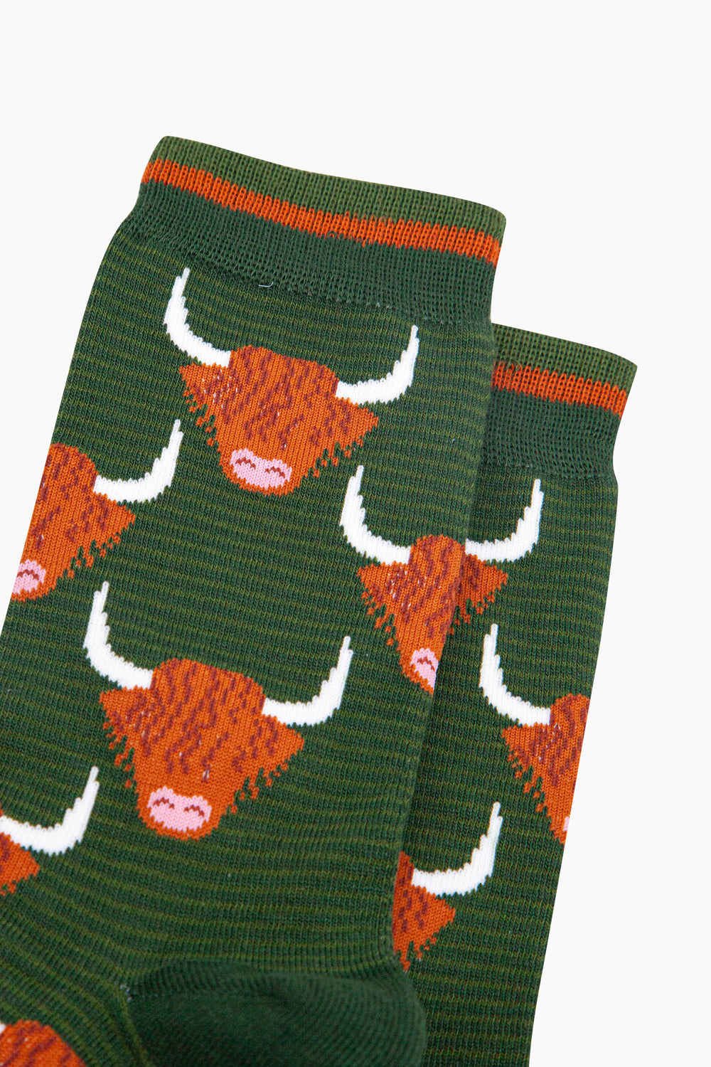 Highland-Cow-Bamboo-Socks-in-Forest-Green-Closeup