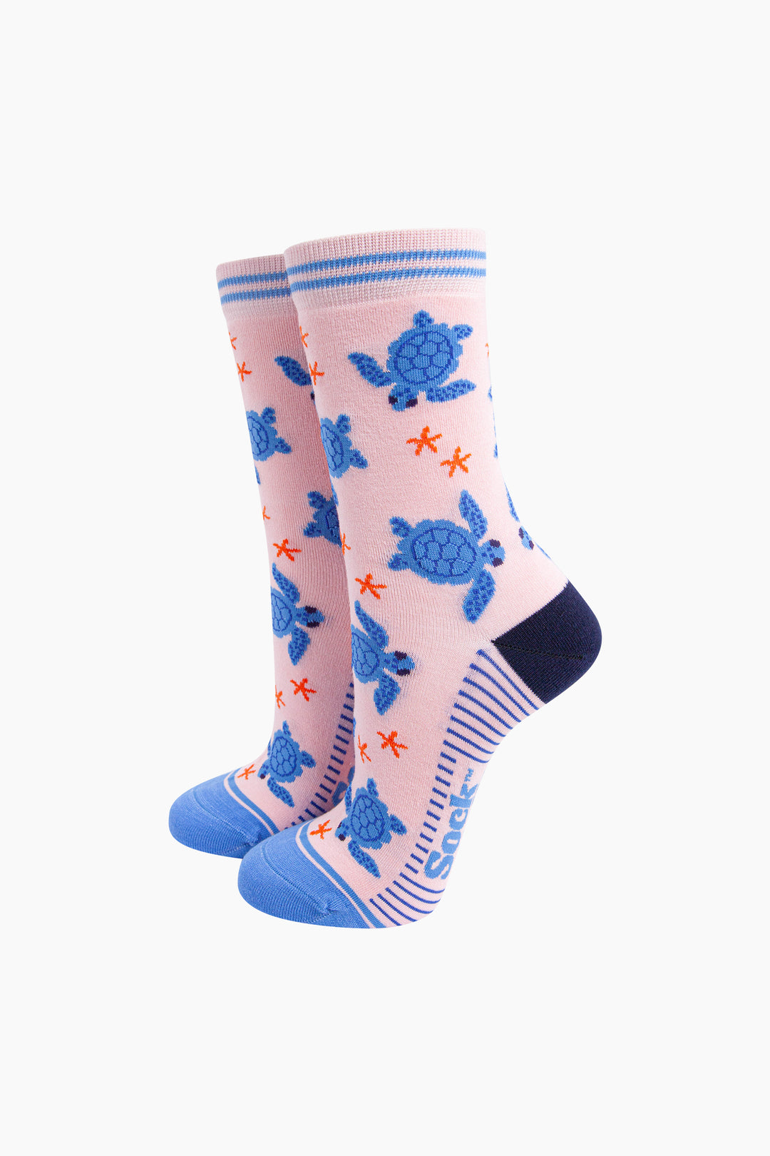 Sea-Turtles-Bamboo-Socks-in-Pink-On-Foot-Mannequin