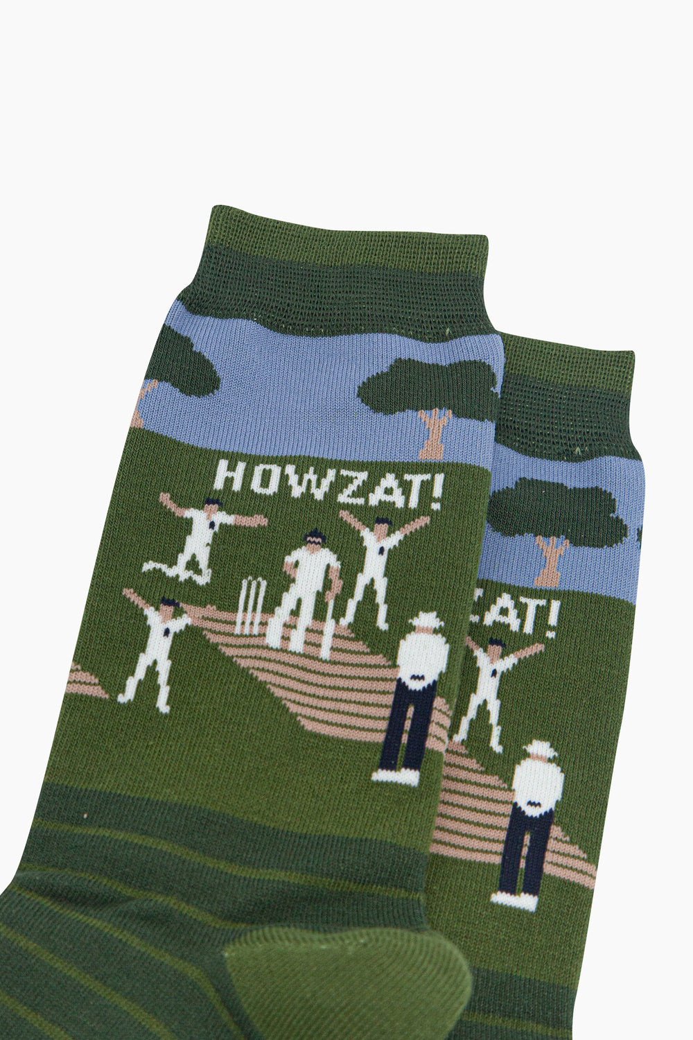 Cricketers-Howzat-Men's-Bamboo-Socks-in-Green-Close-Up