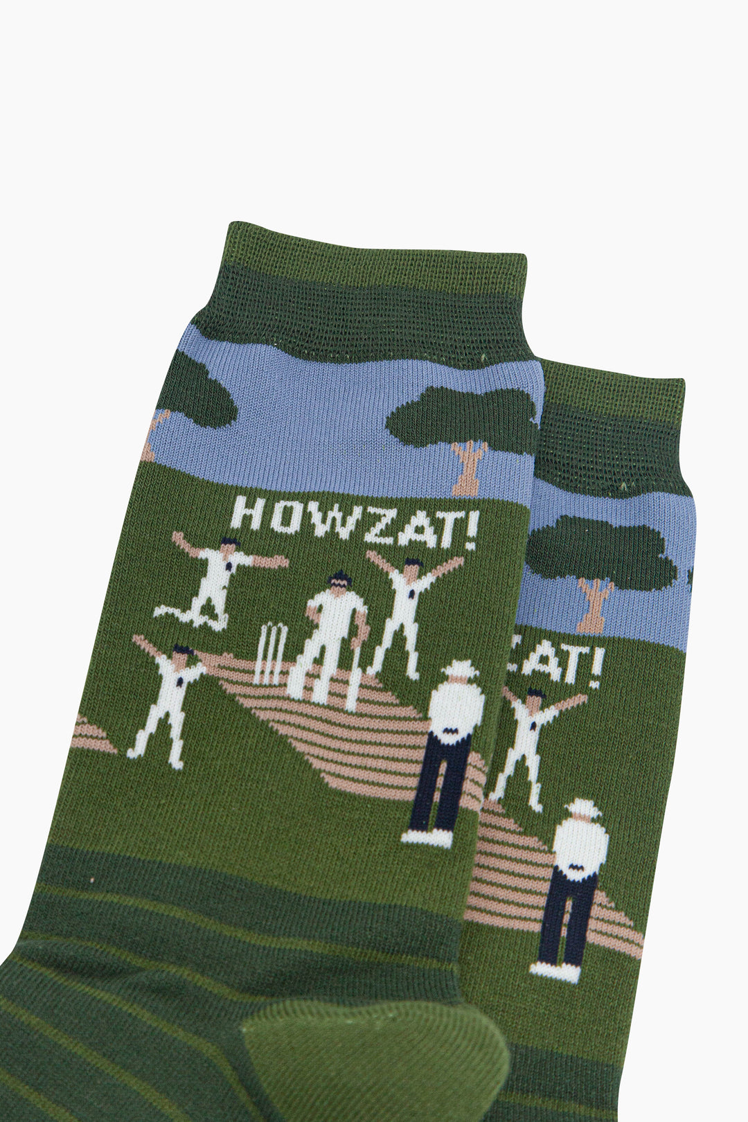 Cricketers-Howzat-Men's-Bamboo-Socks-in-Green-Close-Up