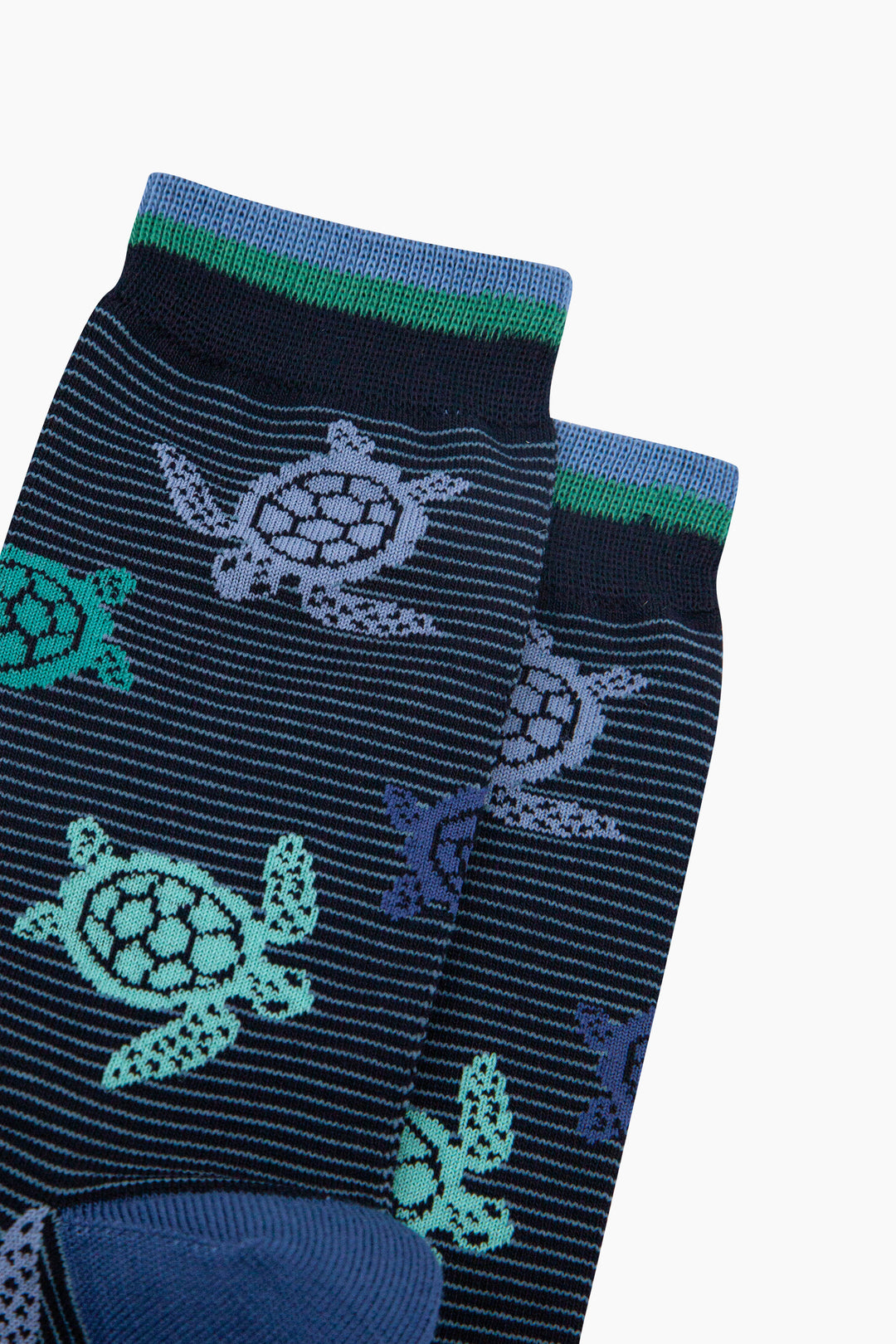 Sea-Turtles-Bamboo-Socks-in-Navy-Blue-Closeup
