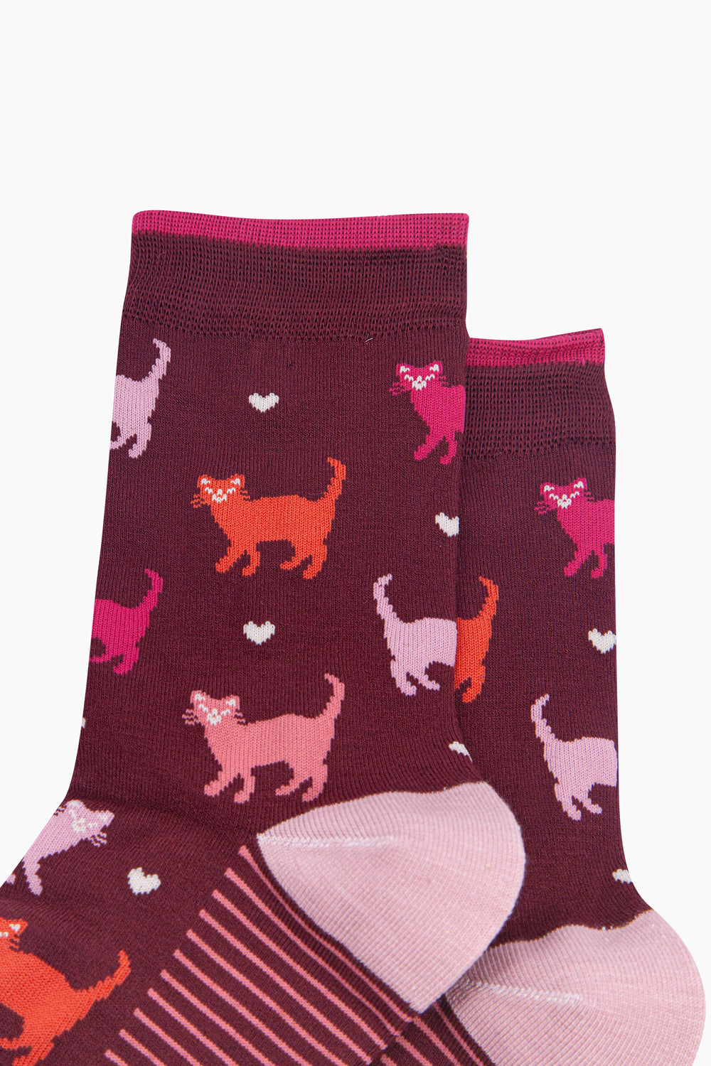 Multi-Cat-Women's-Bamboo-Socks-in-Burgundy-Close-Up
