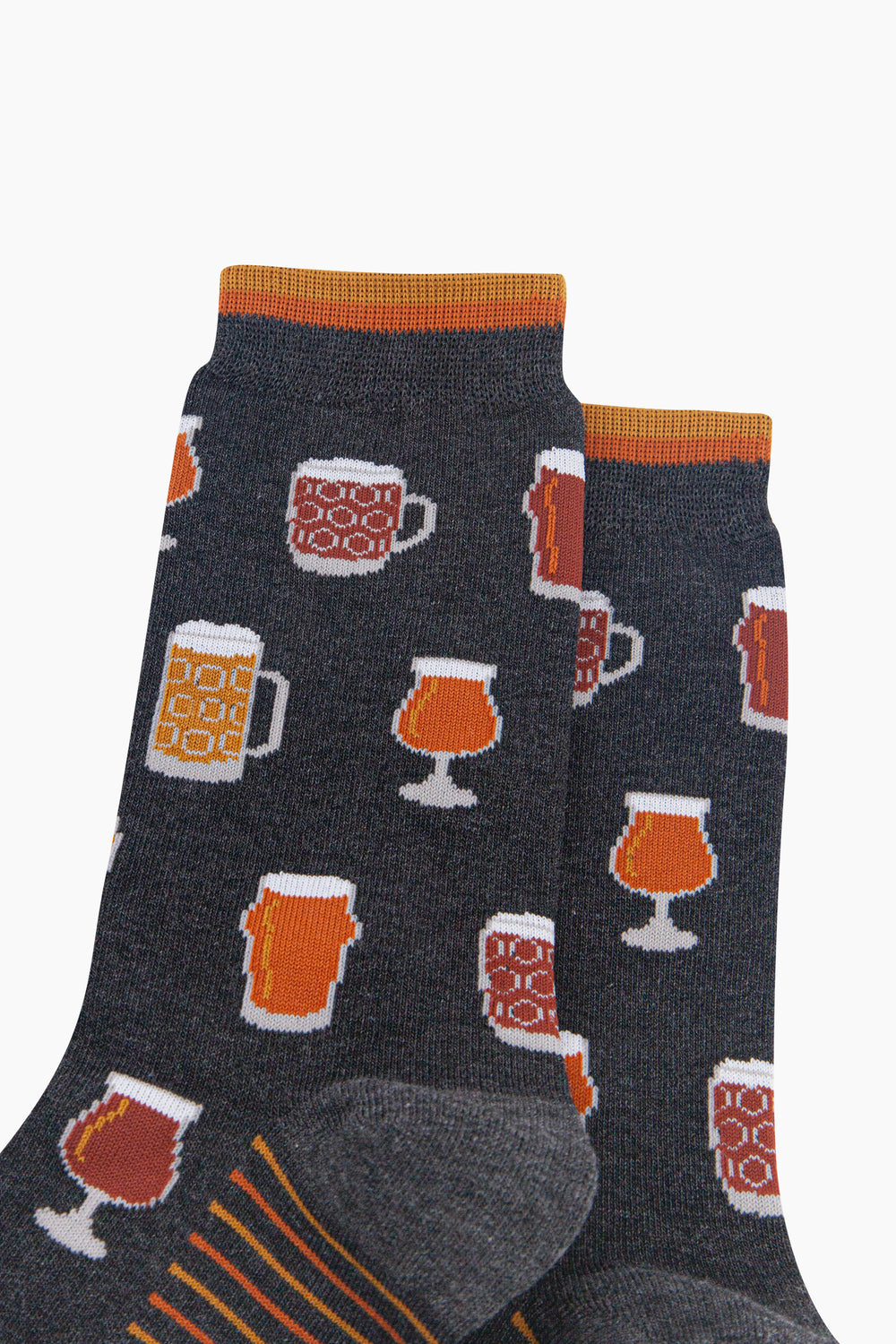 Pints-of-Beer-Men's-Bamboo-Socks-in-Dark-Grey-Marl-Close-Up