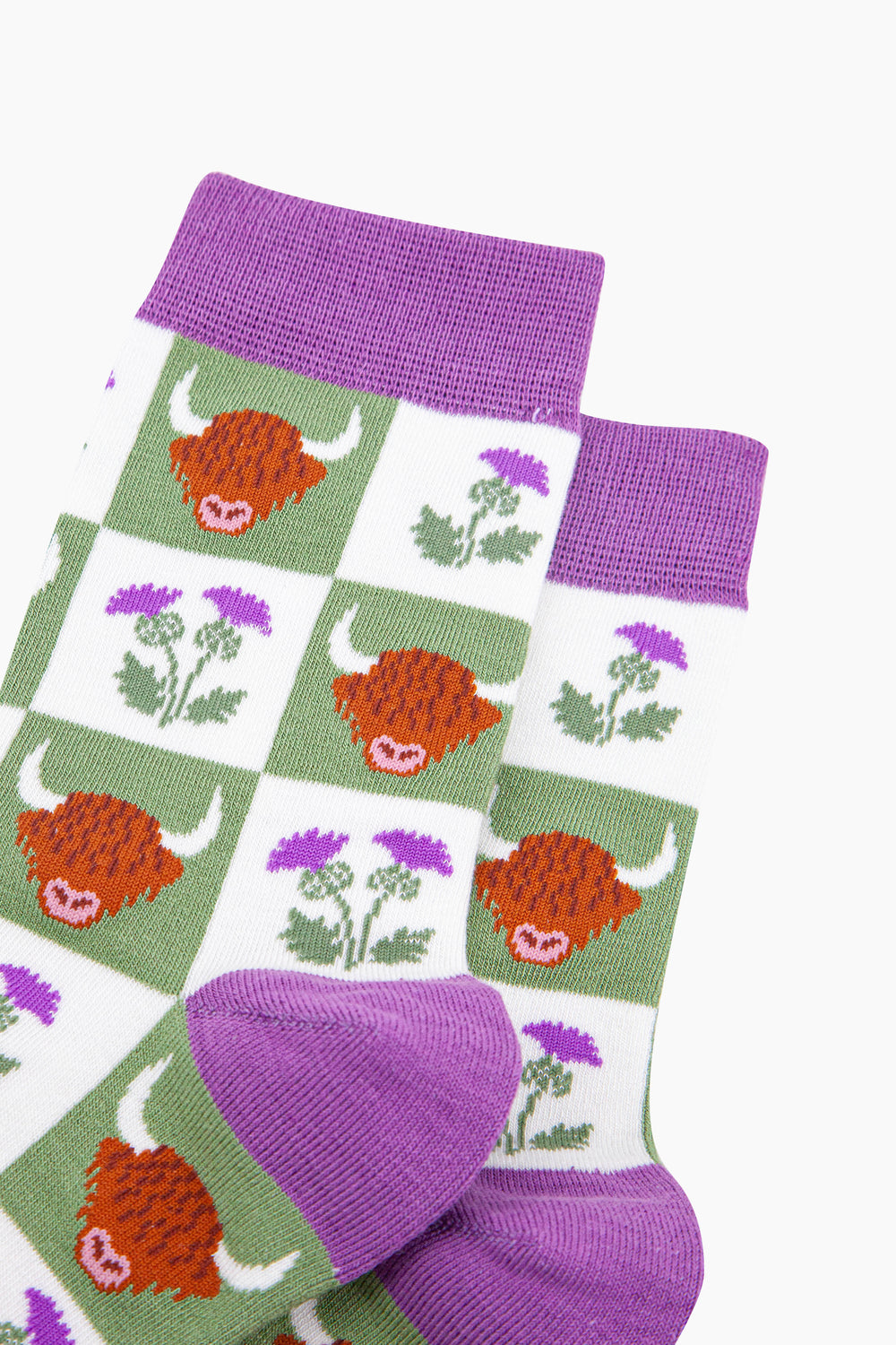 Highland-Cow-Thistle-Checkerboard-Bamboo-Socks-in-Green