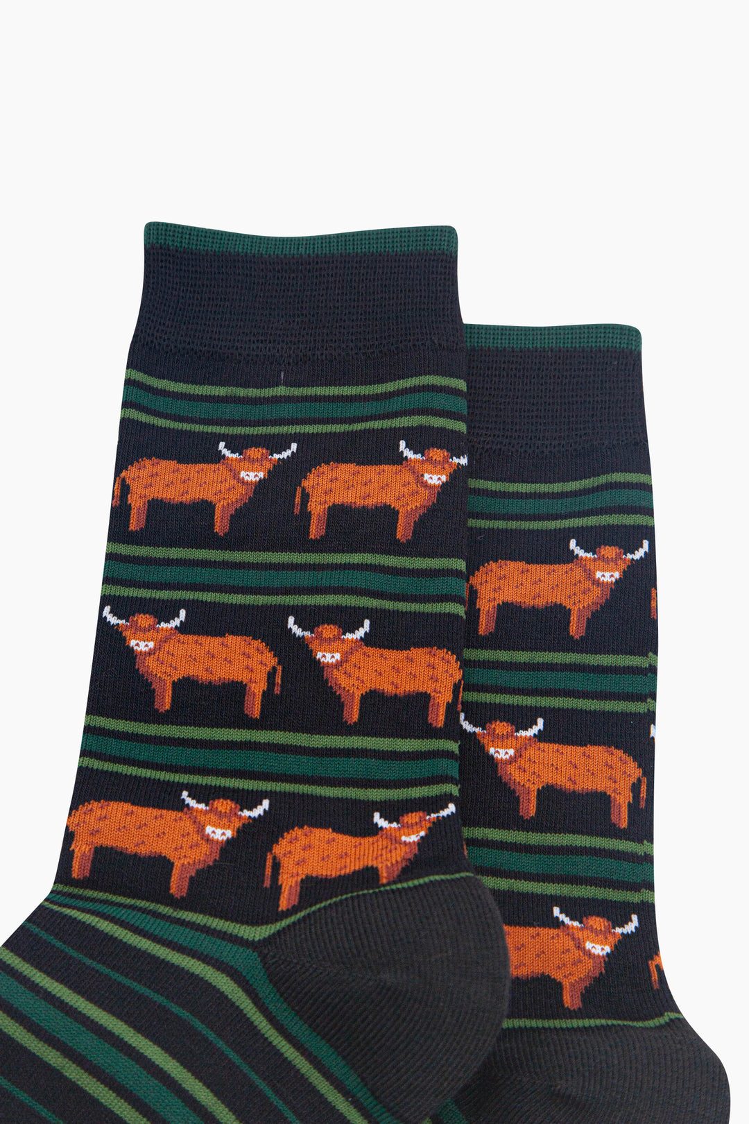 Highland-Cow-Stripe-Men's-Bamboo-Socks-in-Black/Green-Close-Up
