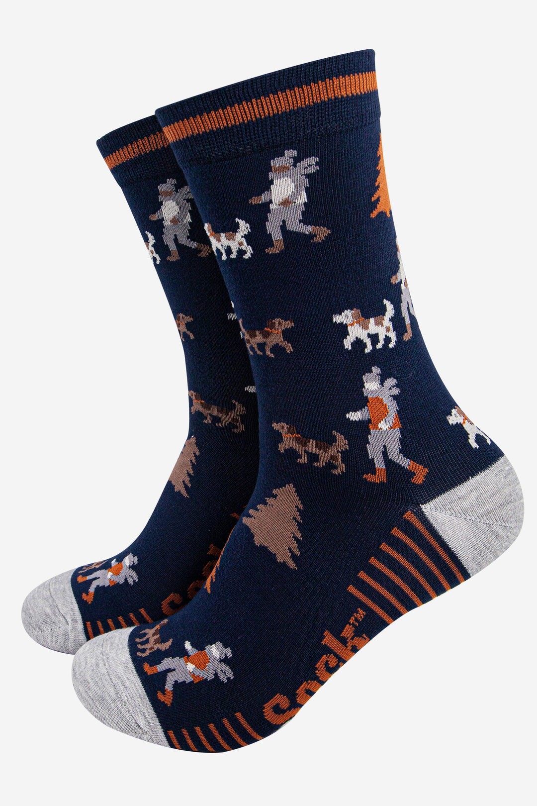 mens-bamboo-socks-navy-blue-light-grey-man-and-his-dog-walker