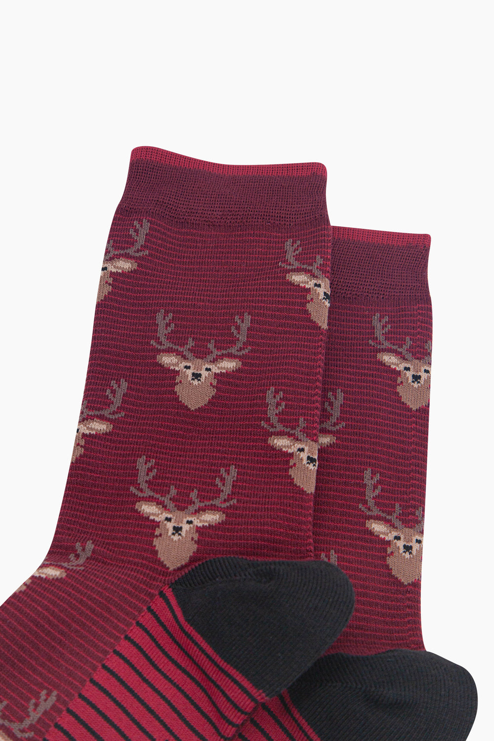 Stag-Men's-Bamboo-Socks-in-Burgundy-Close-Up
