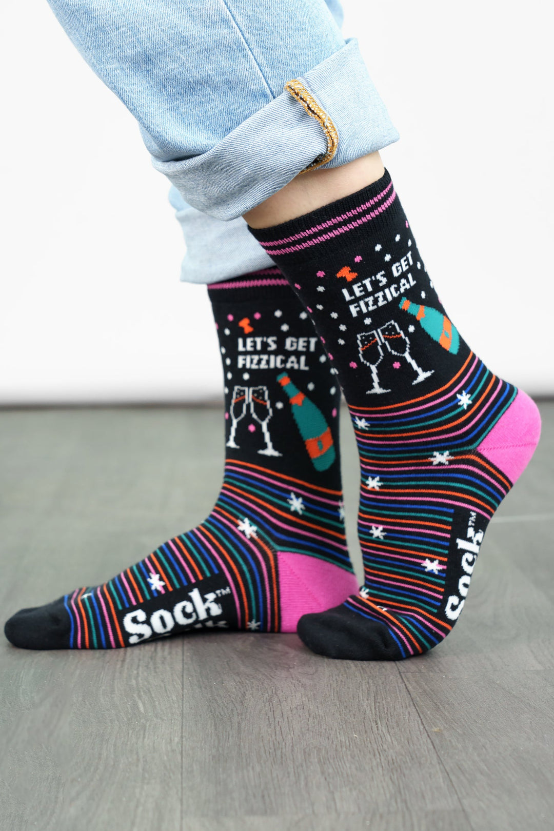 womens-combed-cotton-ankle-socks-black-get-fizzical-wine