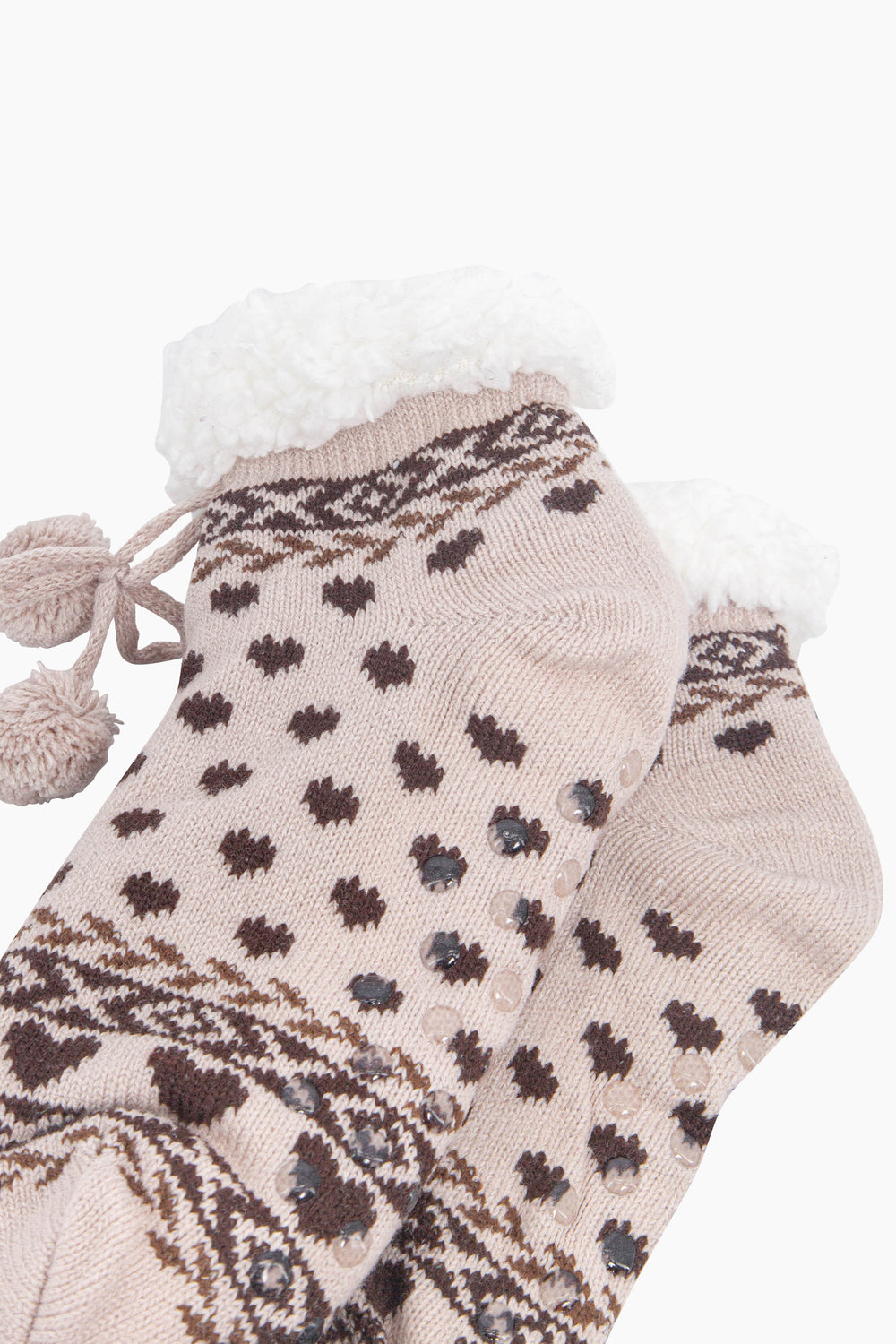 Heart-Short-Slipper-Socks-in-Cream/Brown-Close-Up