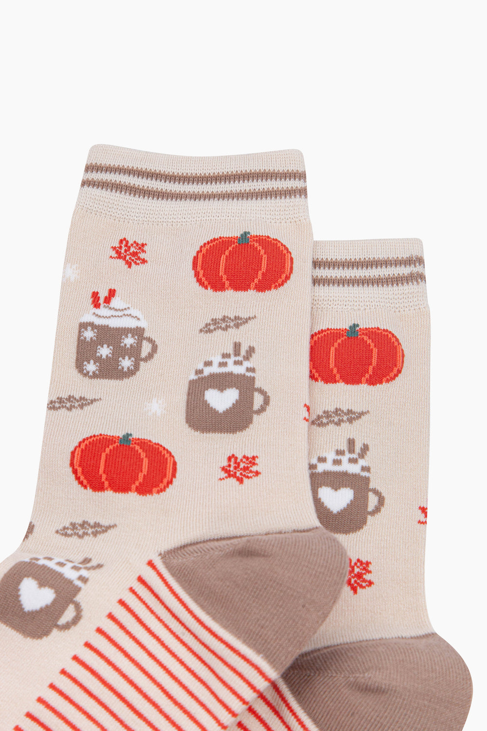 Pumpkin-Spice-Women's-Bamboo-Socks-in-Cream-Close-Up