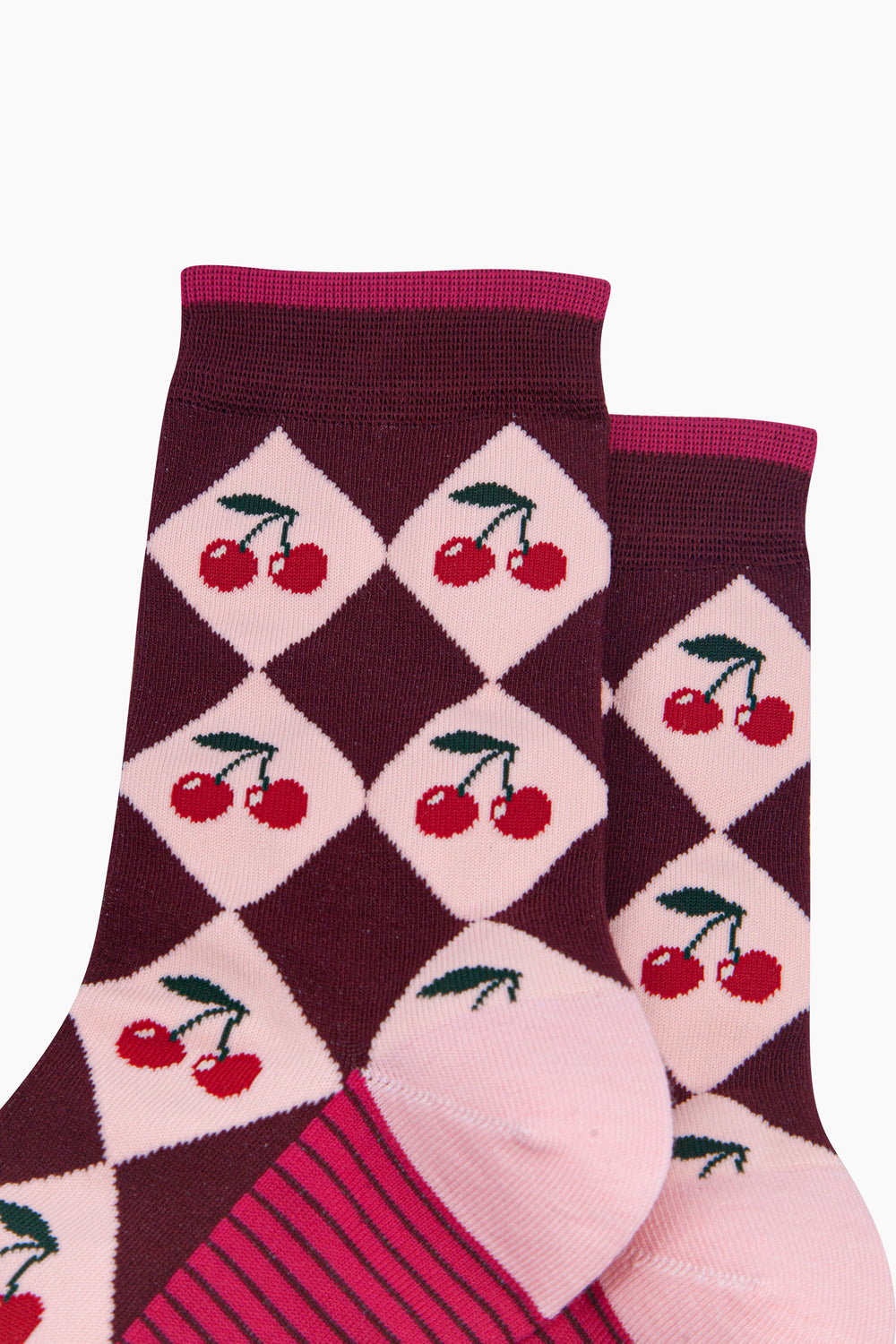 Cherry-Argyle-Women's-Bamboo-Socks-in-Burgundy/Pink-Close-Up