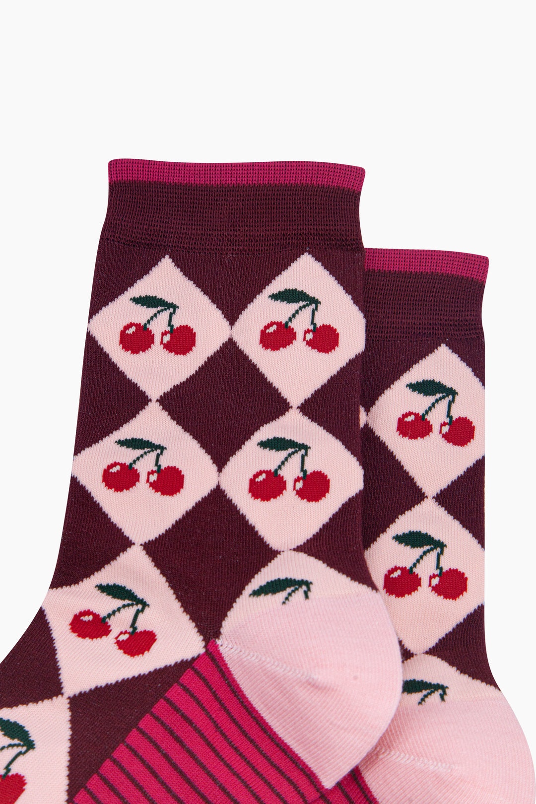 Cherry-Argyle-Women's-Bamboo-Socks-in-Burgundy/Pink-Close-Up