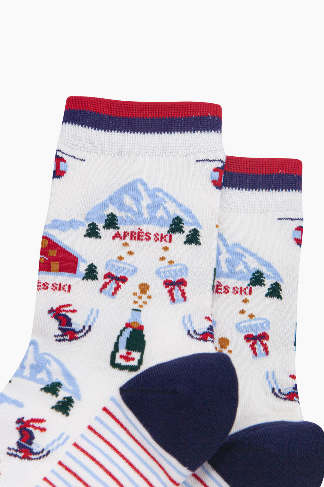 Apres-Ski-Women's-Bamboo-Socks-in-White-Close-Up