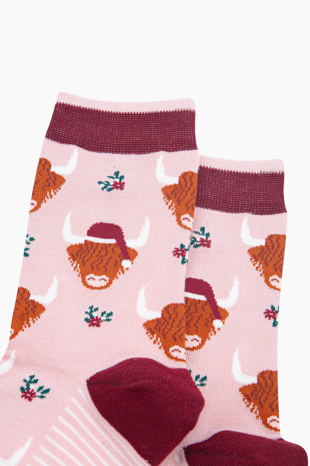 Christmas-Highland-Cow-Women's-Bamboo-Socks-in-Soft-Pink-Close-Up