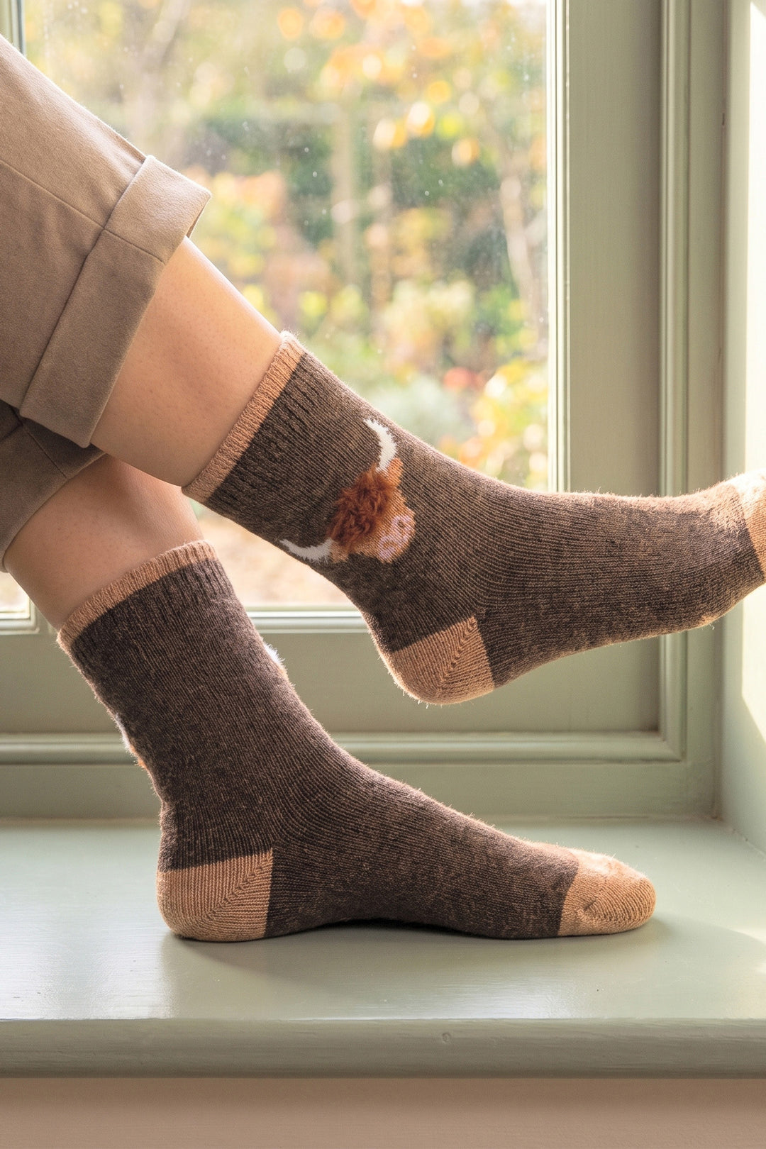 Highland-Cow-Wool-Fluffy-Element-Socks-in-Brown