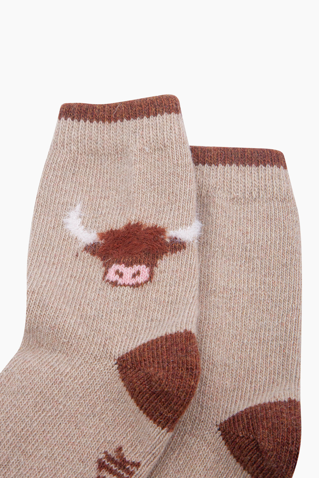 Highland-Cow-Wool-Fluffy-Element-Socks-in-Oatmeal-Close-Up