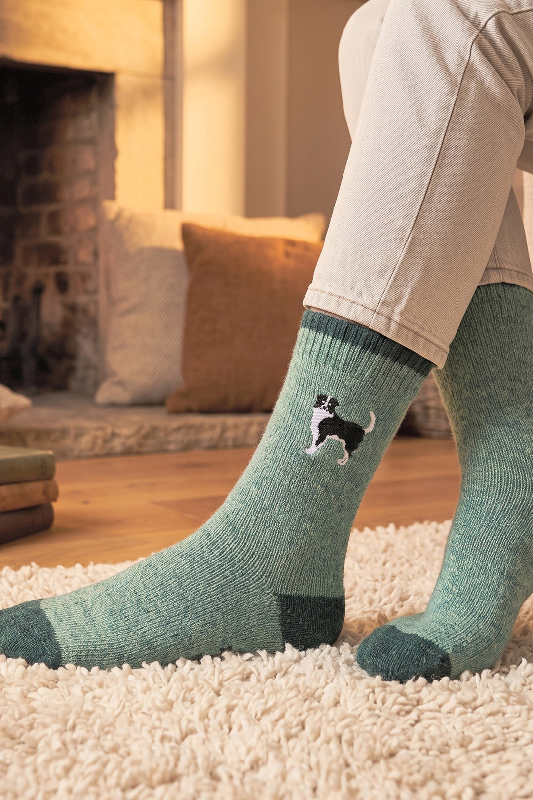 Collie-Dog-Embroidered-Wool-Socks-in-Green