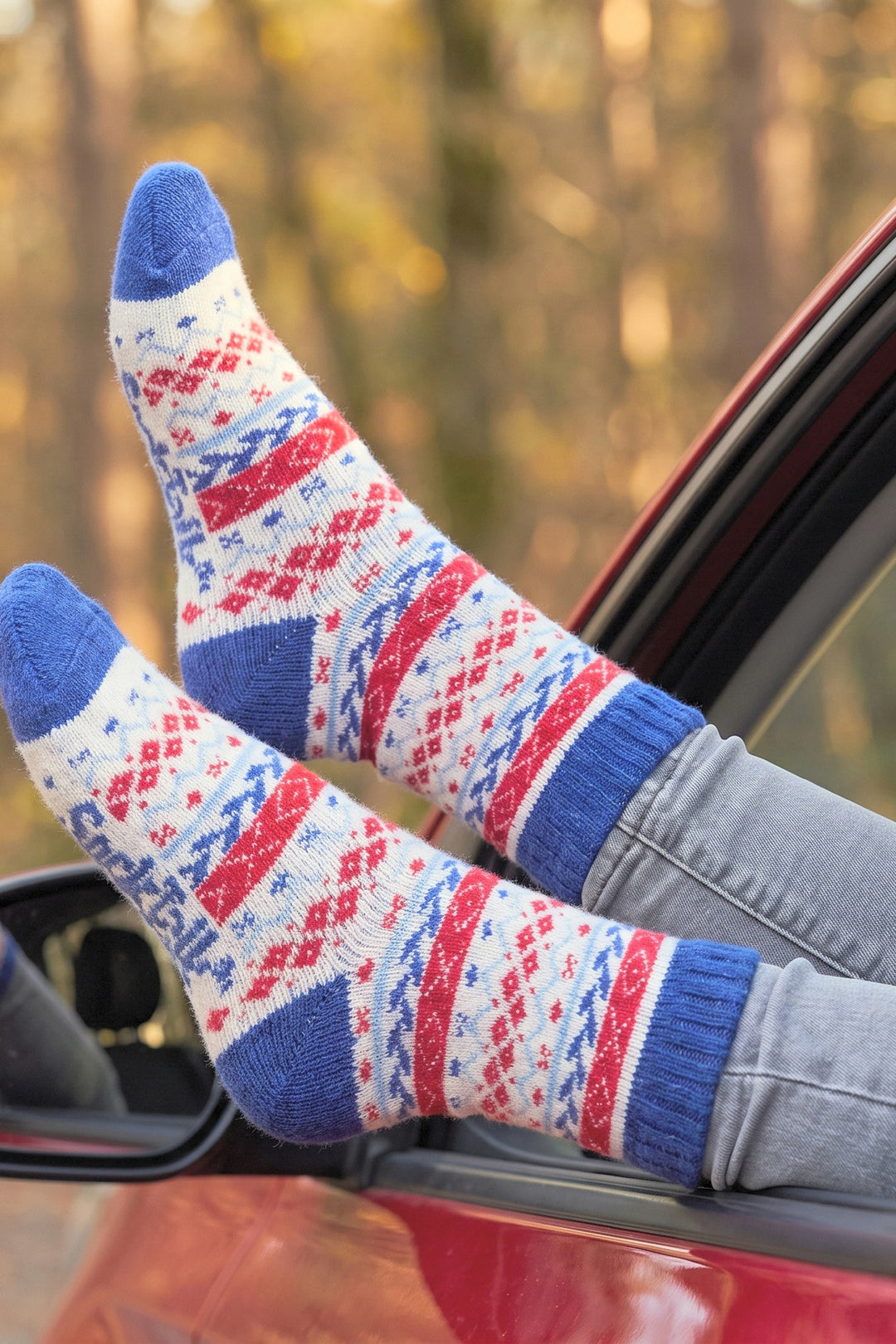 Fair-Isle-Patterned-Wool-Socks-in-Cream/Blue/Red