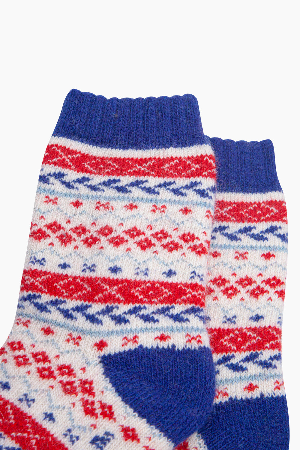 Fair-Isle-Patterned-Wool-Socks-in-Cream/Blue/Red-Close-Up