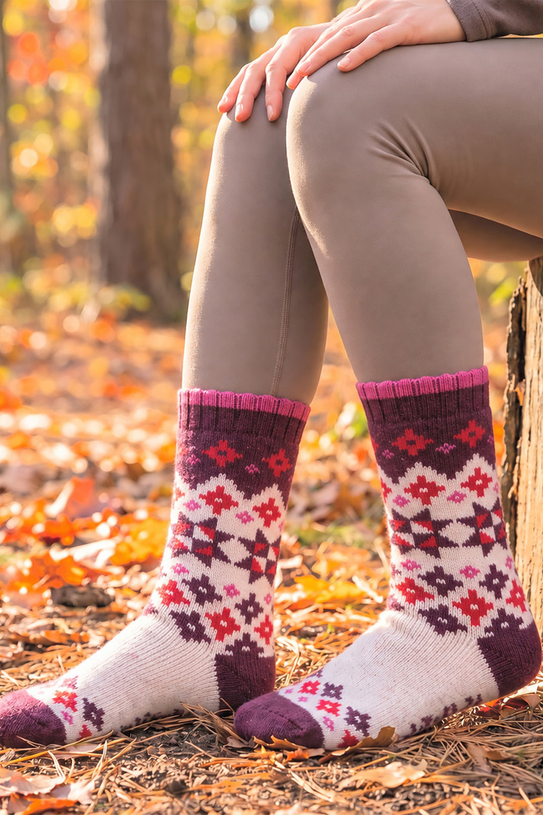 Star-Patterned-Wool-Socks-in-Cream/Burgundy