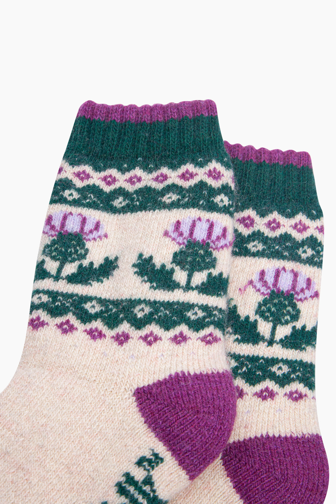 Thistle-Patterned-Wool-Socks-in-Cream/Green-Close-Up