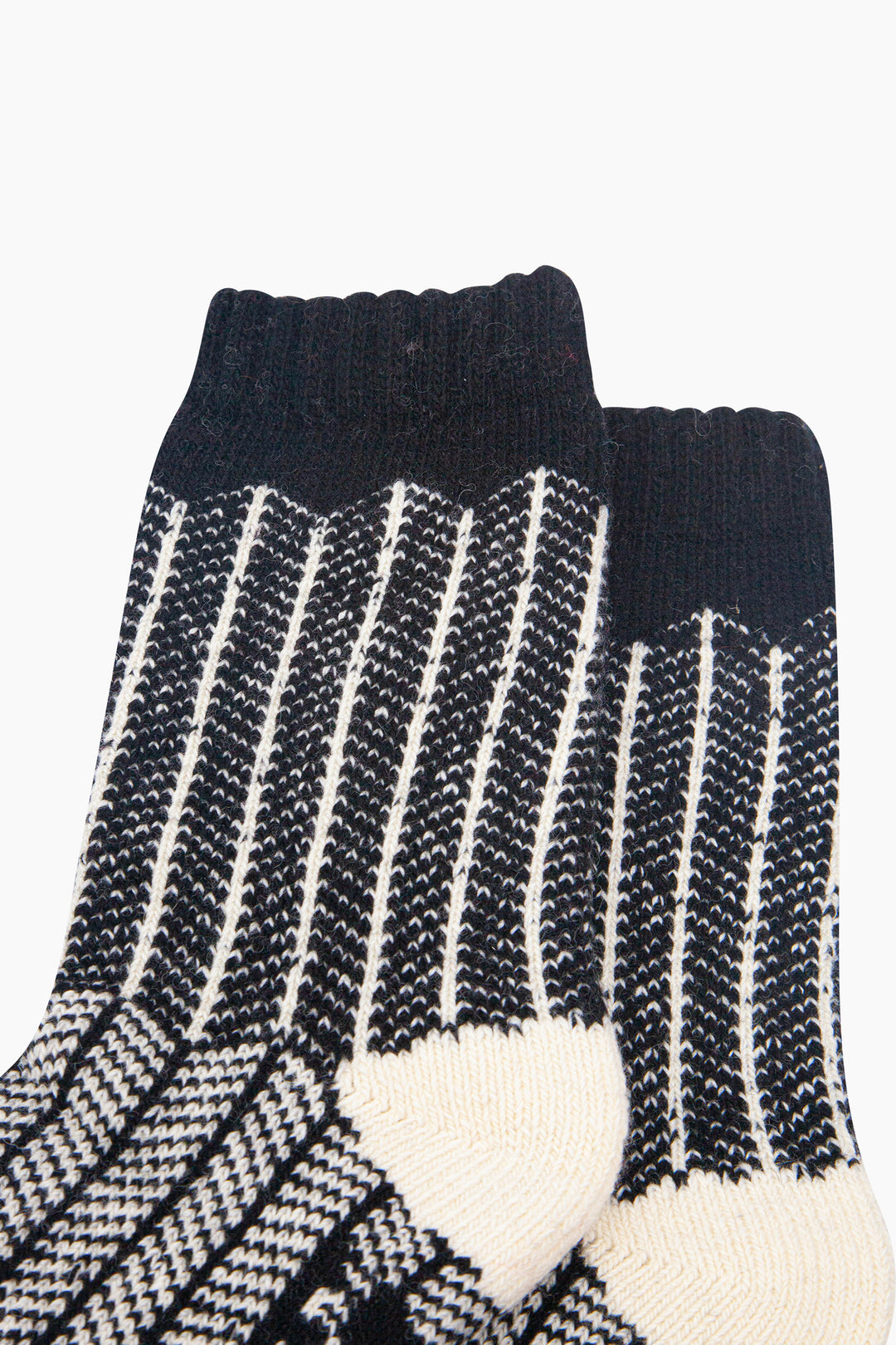 Herringbone-Patterned-Wool-Socks-in-Black-Close-Up