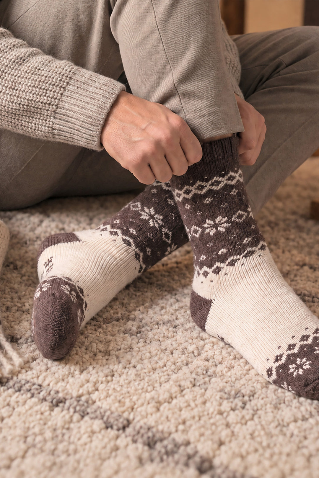 Nordic-Snowflake-Patterned-Wool-Socks-in-Brown/Oat
