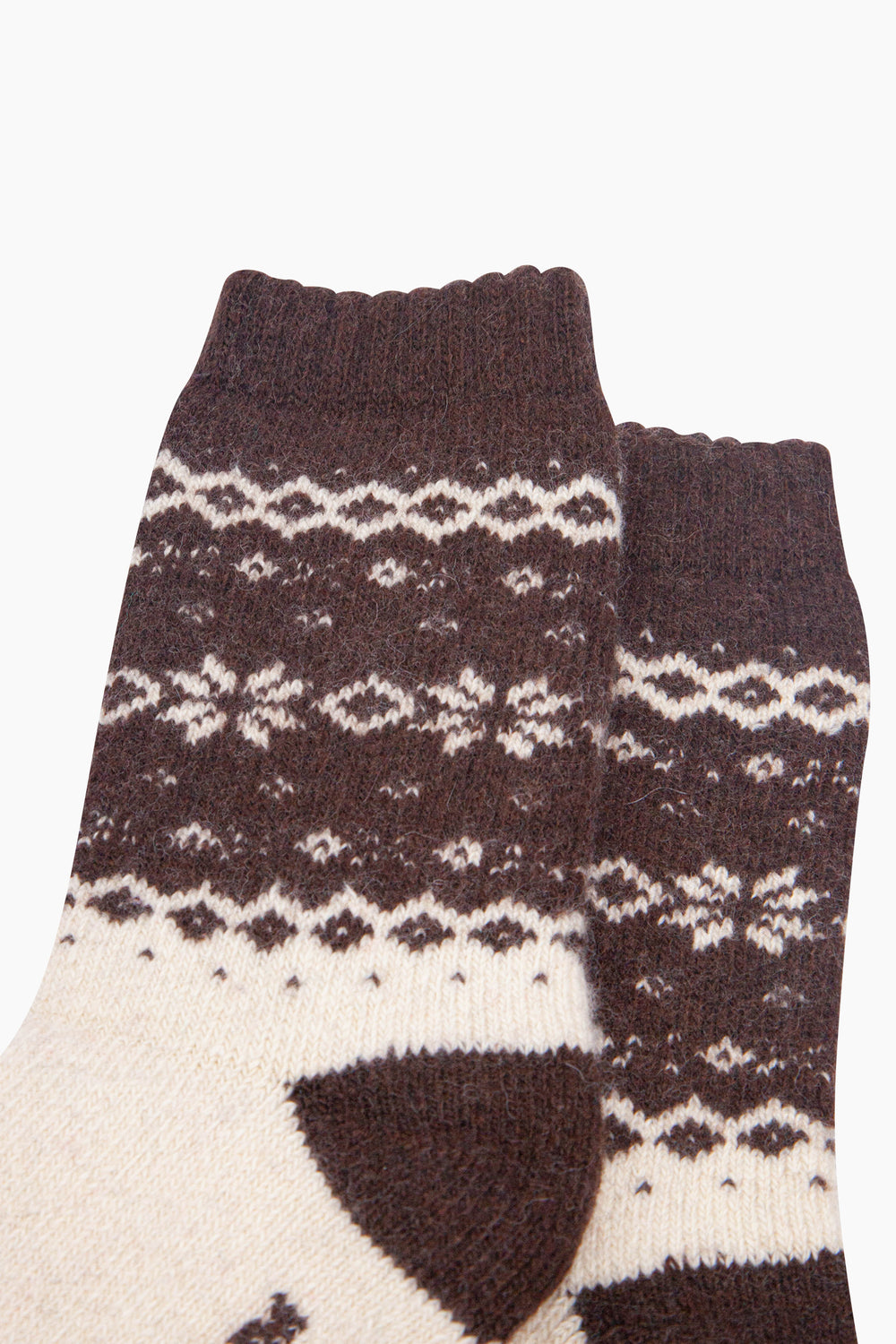 Nordic-Snowflake-Patterned-Wool-Socks-in-Brown/Oat-Close-Up