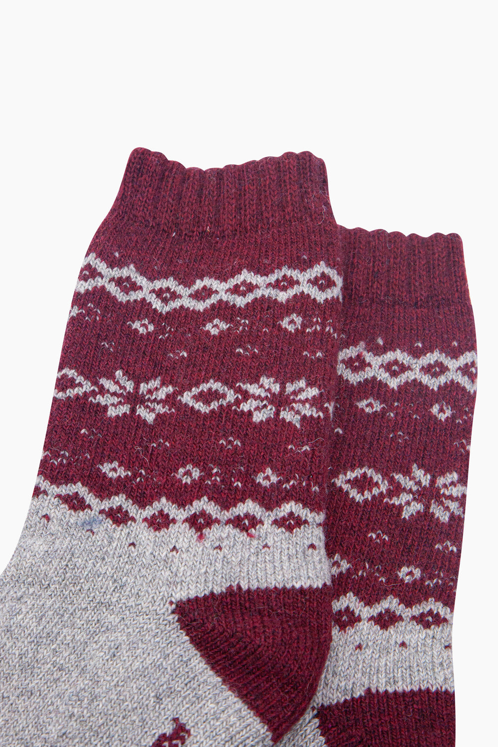 Nordic-Snowflake-Patterned-Wool-Socks-in-Grey-Marl/Burgundy-Close-Up