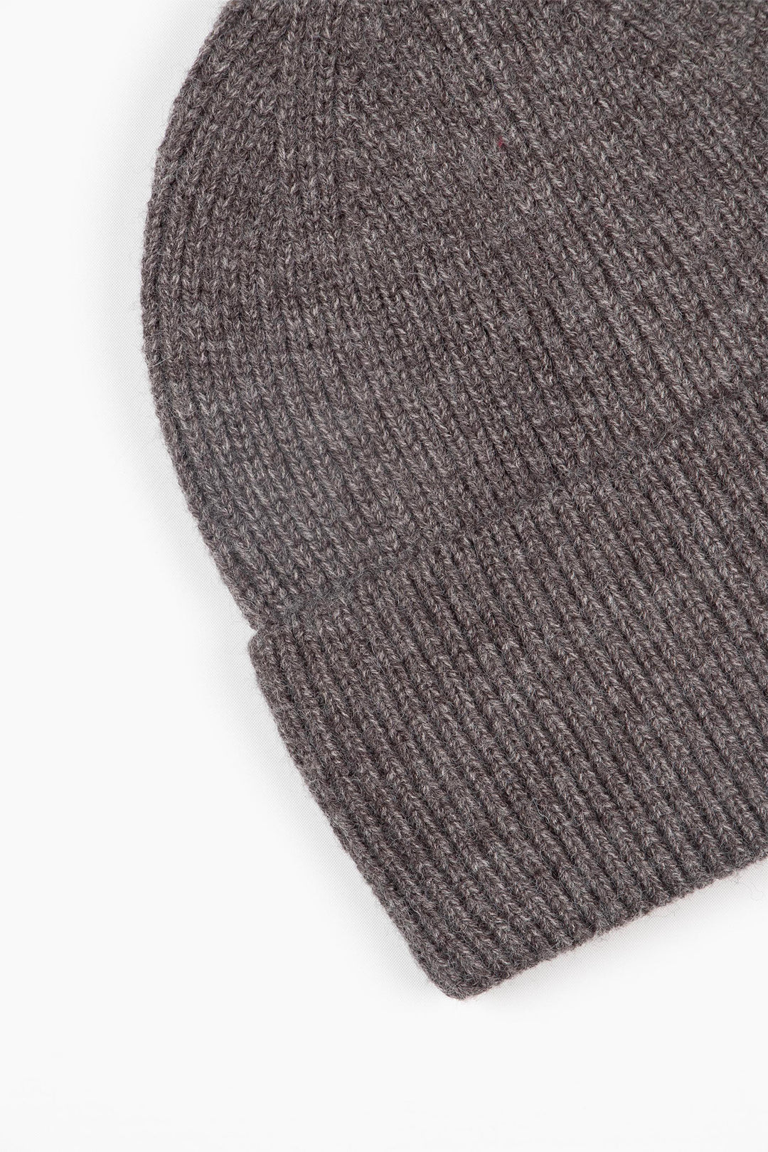 Ribbed-Knit-Men's-Beanie-Hat-in-Grey