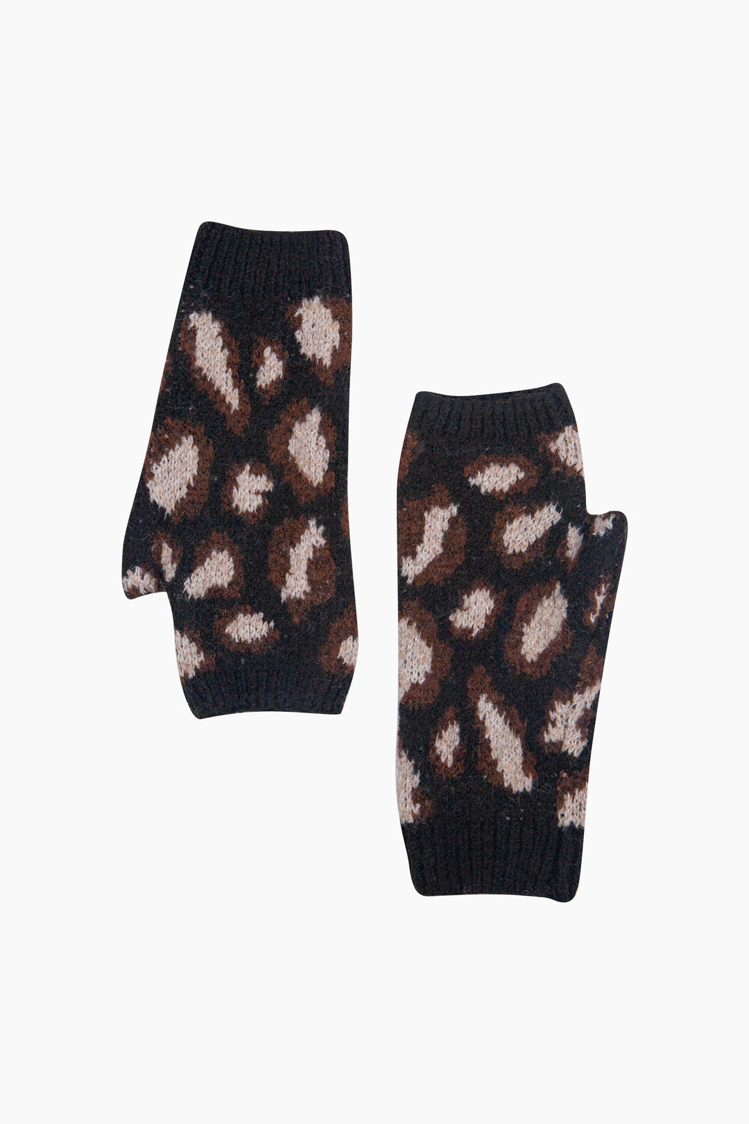 Leopard-Print-Wrist-Warmer-in-Black