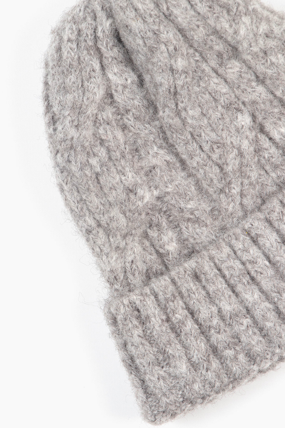 Cable-Knit-Men's-Beanie-Hat-in-Grey