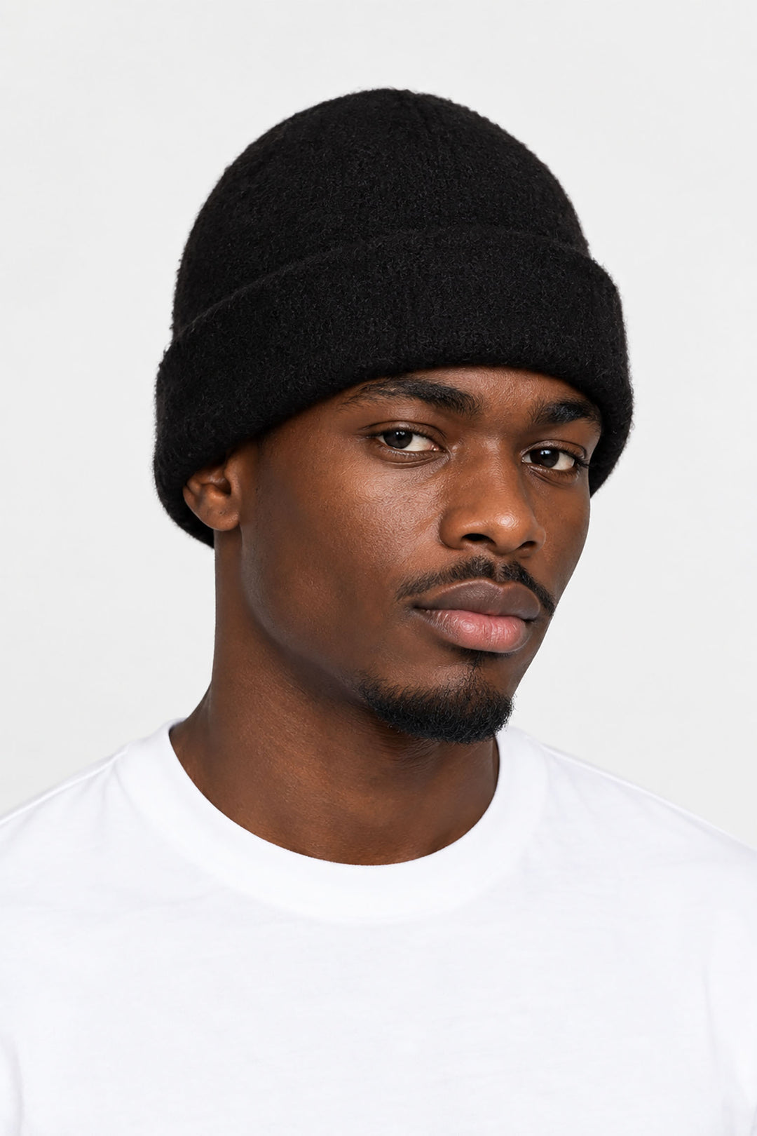 Textured-Men's-Knitted-Beanie-Hat-in-Black