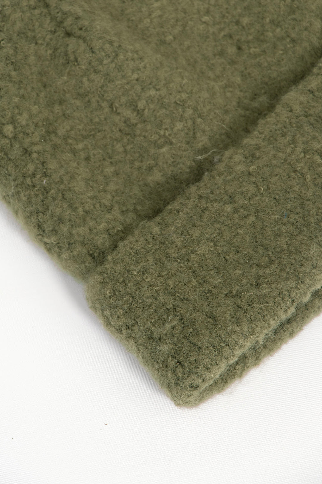 Textured-Men's-Knitted-Beanie-Hat-in-Khaki