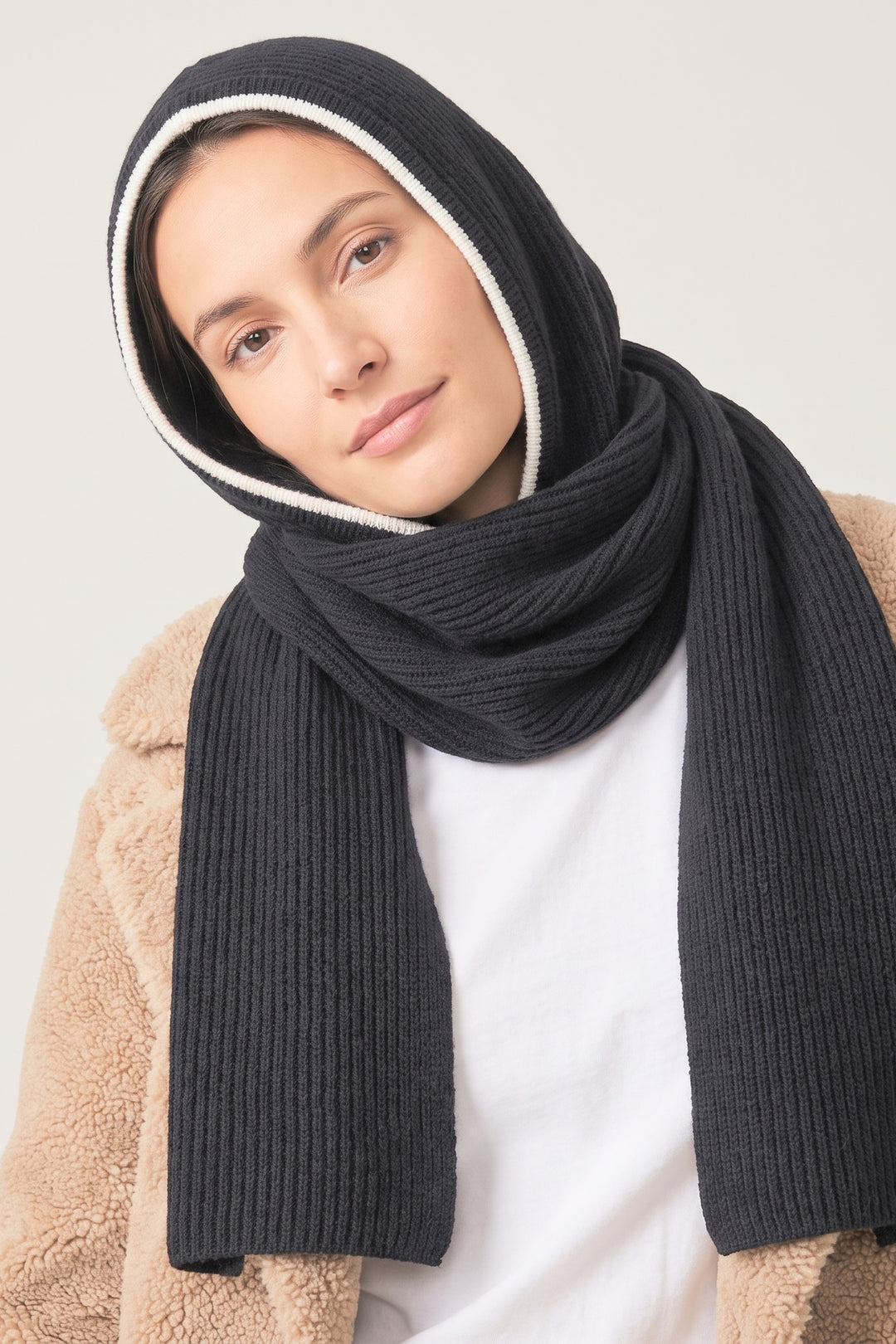 Contrast-Trim-Hooded-Scarf-in-Black/White