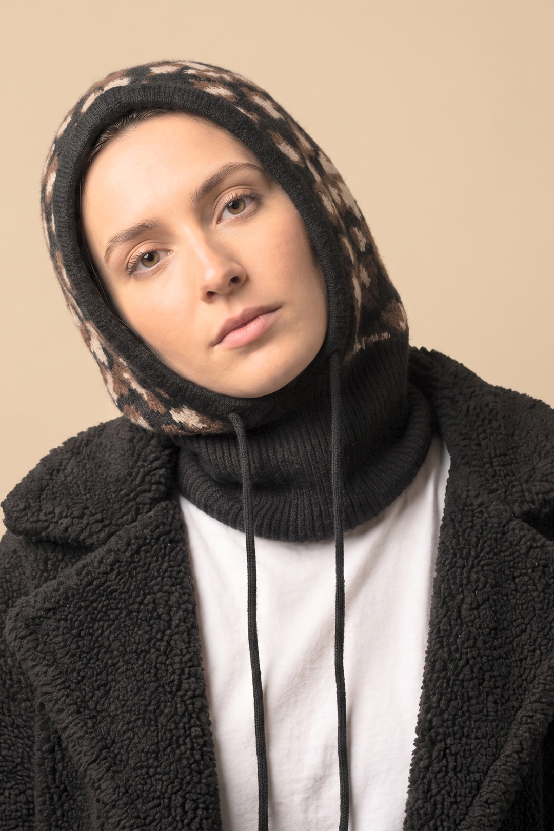 Leopard-Print-Knitted-Hood-in-Black