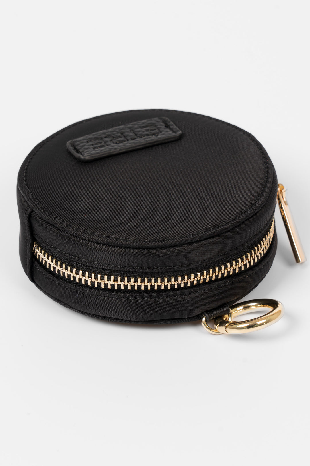 finley-round-coin-purse-black-nylon-zip-closure