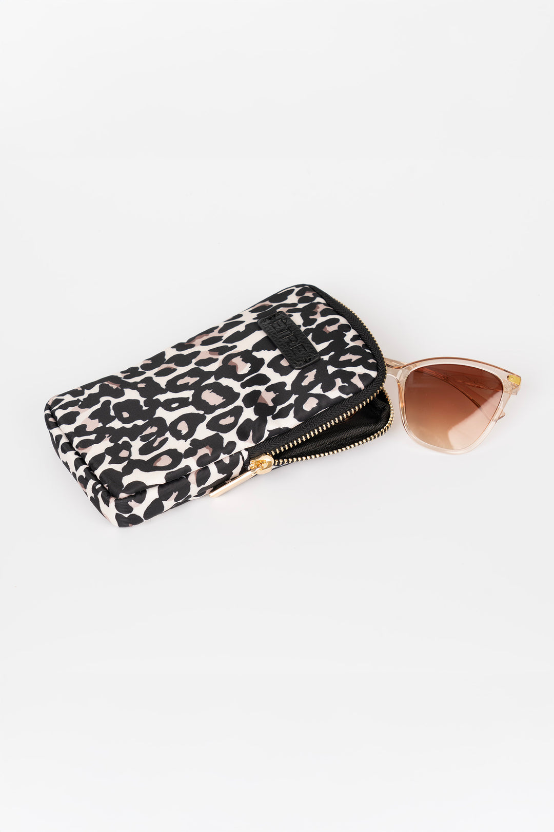pippa-sunglasses-case-cream-leopard-print-nylon-with-glasses-inside