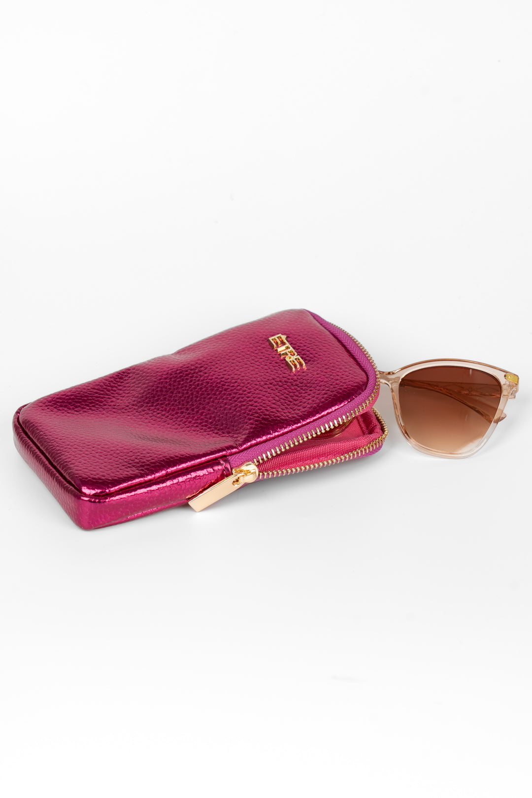 pippa-sunglasses-case-hot-pink-metallic-faux-leather-with-glasses-inside