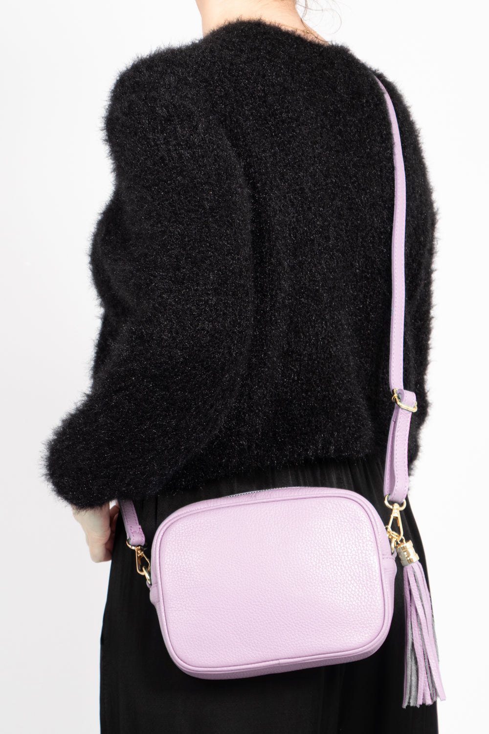 beau-italian-leather-crossbody-bag-lilac-pebbled-worn-on-model