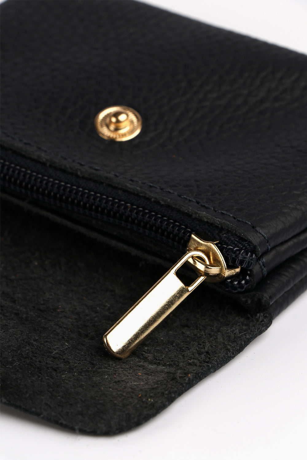 close up of the internal zip closure compartment