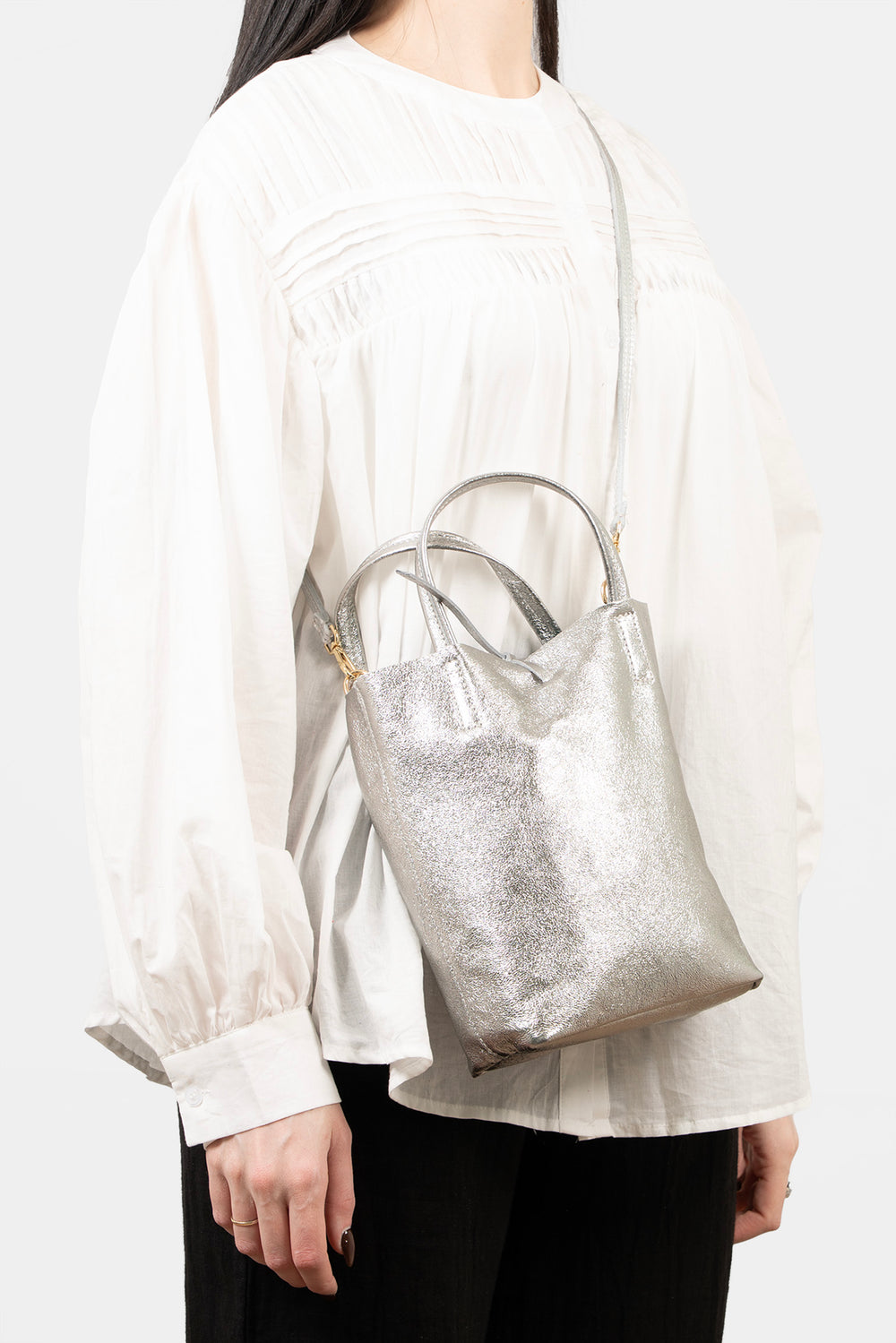 verona-italian-leather-small-tote-bag-pewter-metallic-worn-crossbody-model