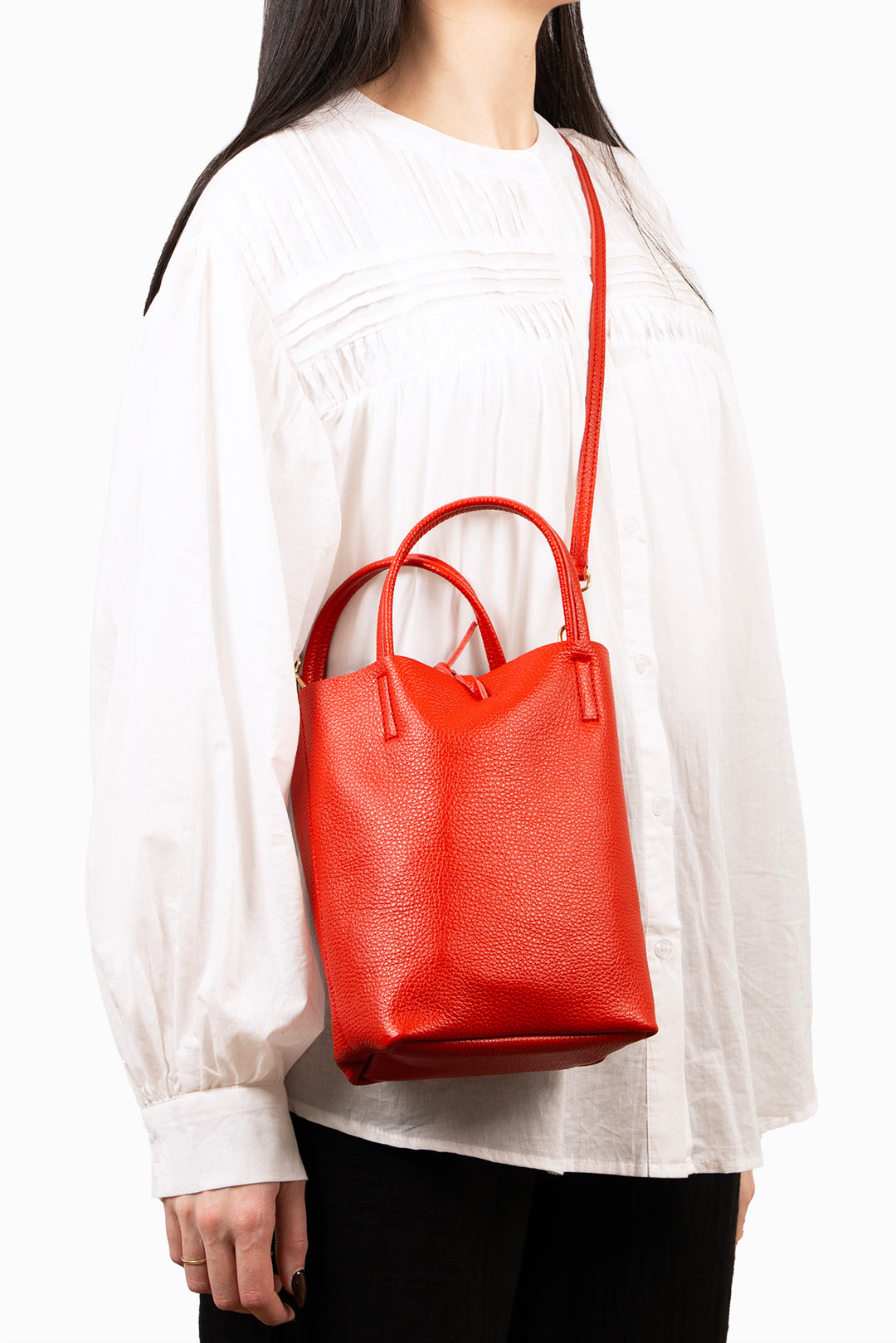 verona-italian-leather-small-tote-bag-red-pebbled-worn-crossbody-model