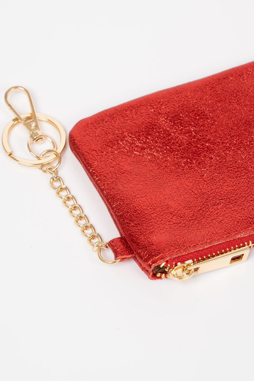 vittoria-italian-leather-small-clip-on-purse-scarlett-metallic-close-up-hardware