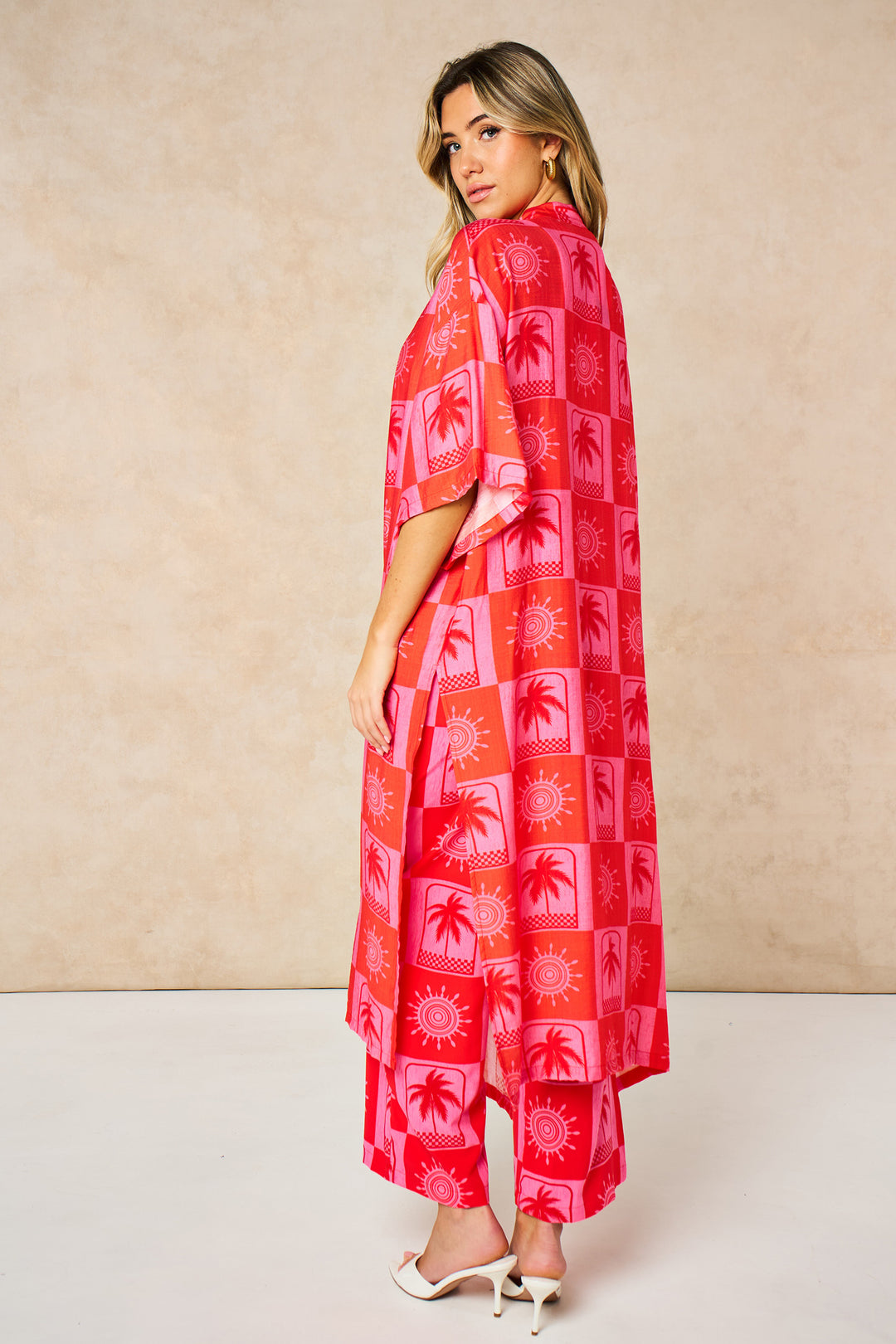 Sun-&-Palm-Tree-Long-Kimono-in-Hot-Pink