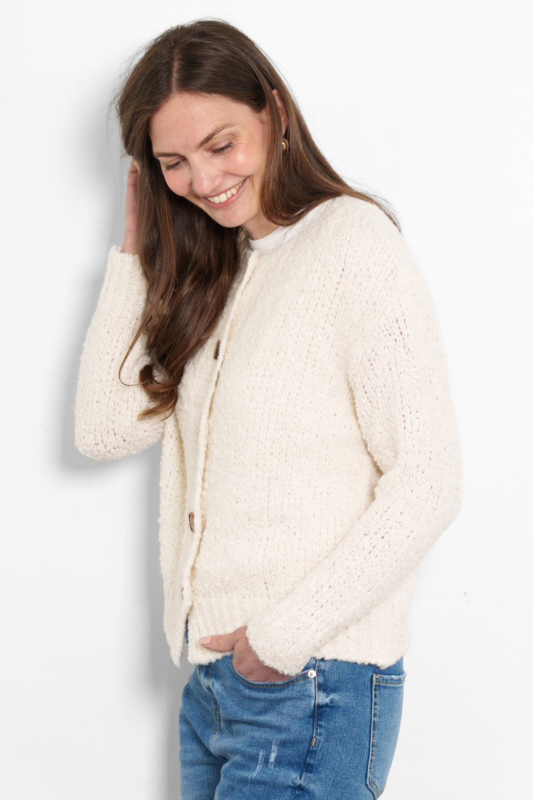 collins-wool-blend-cardigan-cream-boucle-model-styled-casual-jeans